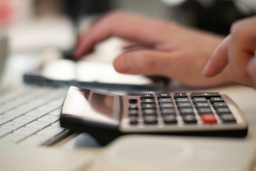 planilha de precificação de produtos personalizados com calculadora de margem de lucro