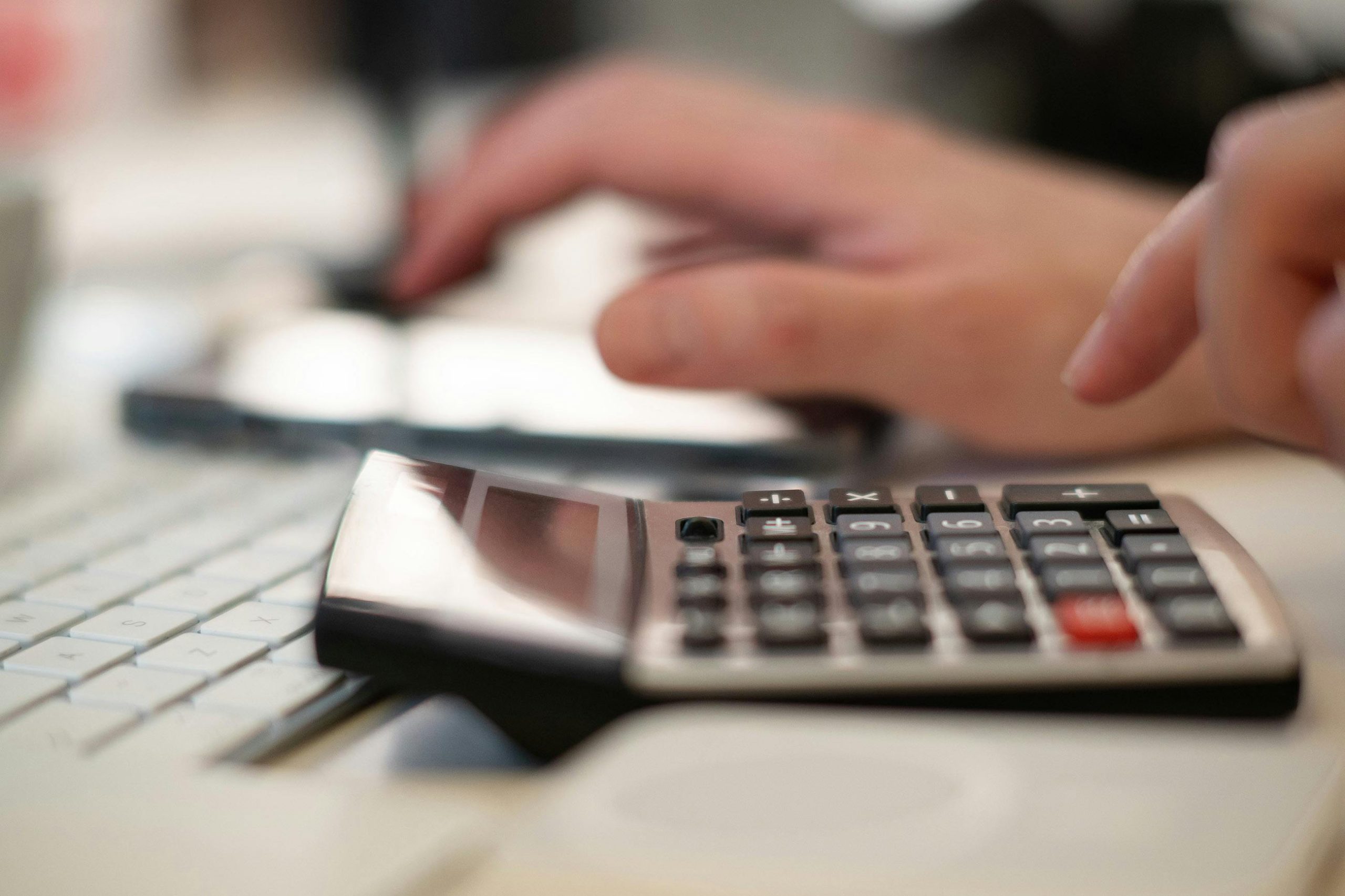 planilha de precificação de produtos personalizados com calculadora de margem de lucro